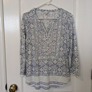 **5 for $25🌞**.  Lucky Brand Top
